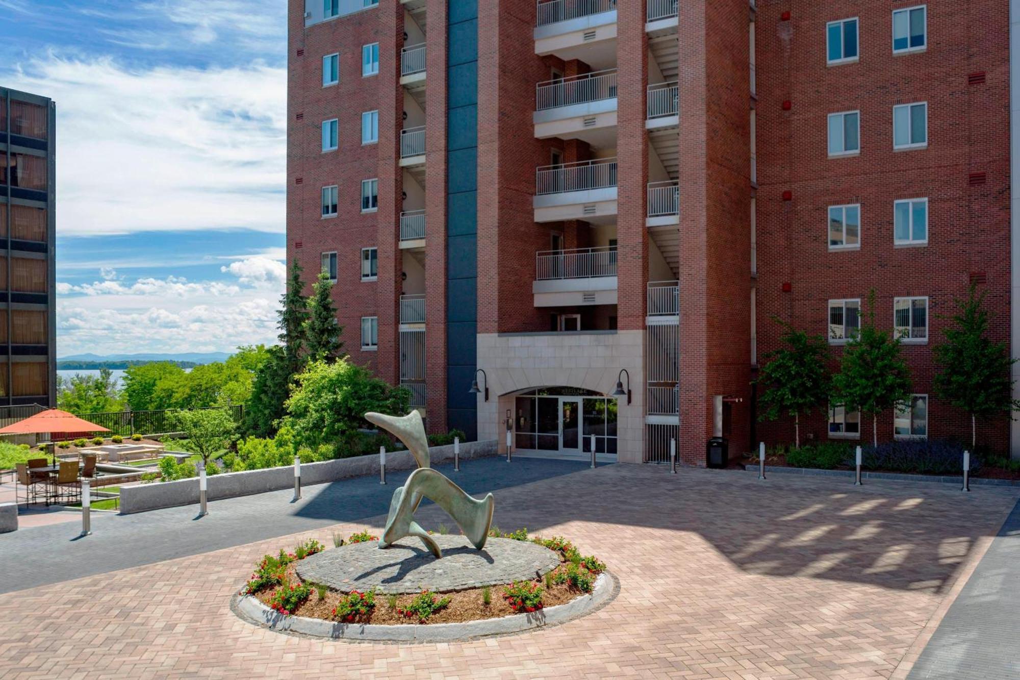 Courtyard Burlington Harbor Exterior foto