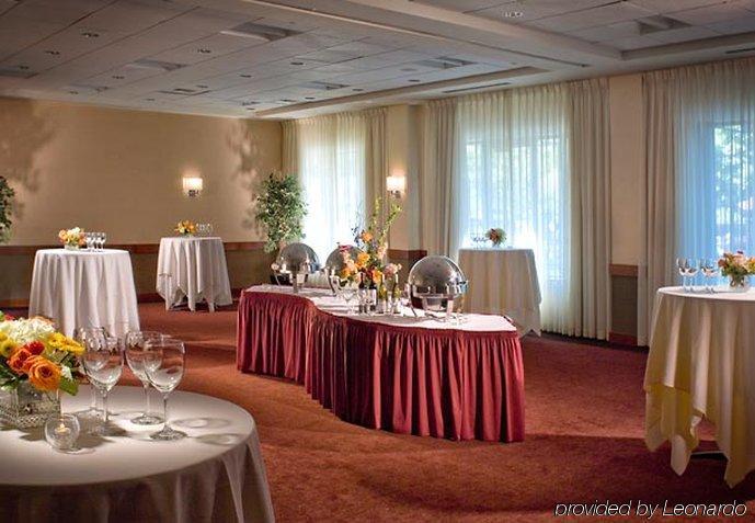 Courtyard Burlington Harbor Facilidades foto